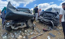 İki Otomobilin Çarpıştığı Kazada 5 Kişi Yaralandı
