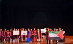 Mezuniyet Töreninde Öğrencilerden Filistin Halkına Destek Çağrısı