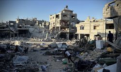 İsrail, Gazze Kent Merkezi ile Refah'ta Yüzlerce Konutun Bulunduğu Alanı Havaya Uçurdu