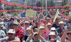 Çay Mitingi Büyük Coşkuyla Başladı