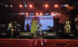 Festivalde Işın Karaca Rüzgarı Esti