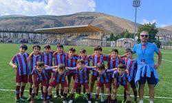 Minik ayakların dev futbol şöleni başladı