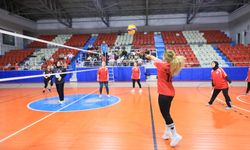 Voleybol Turnuvasında Heyecan Sürüyor