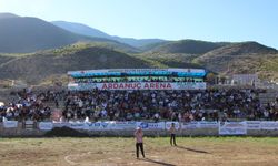 Festival Tamamlandı: Baş Boğa Maral