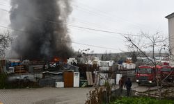 Samsun'da Yangın Çıkan Hurdalıkta Hasar Oluştu