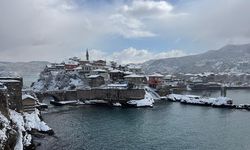 "Karadeniz'in İncisi" Amasra'da Kar Yağışıyla Güzel Manzaralar Oluştu