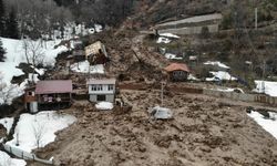 Heyelanda Bir Ev Takla Atarak Devrildi