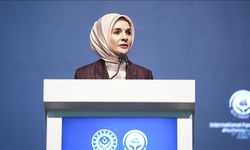 Bakan Göktaş, "Ailenin Korunmasına" İlişkin Bakanlar Bildirisi'ne Türkiye Adına İlk İmzayı Attı