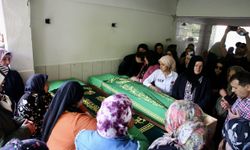 Giresun'da Lisede Silahla Öldürülen Geçici İşçi Statüsündeki Kız Kardeşlerin Cenazesi Defnedildi