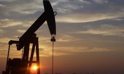İsrail'in İran'a Saldırısının Ardından Bir Hafta Geride Kalırken Petrol Fiyatları Yüzde 11 Arttı