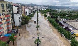 Ersoy: "Karadeniz Sahil Yolu baraj görevi gördü; Trabzon’da ‘Şehir seli’ oluştu"