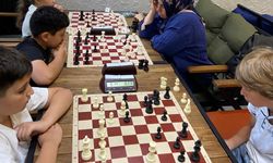 Hopa’da Satrançla Sosyalleşme Zamanı