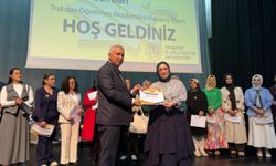 Trabzon Öğretmen Akademisini Tamamlayan 156 Öğretmene Belge Verildi