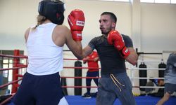 Avrupa şampiyonu milli boksör Samet Gümüş, dünya şampiyonluğu peşinde