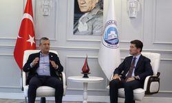 CHP Genel Başkanı Özgür Özel, Trabzon'da ziyaretlerde bulundu