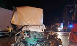 Samsun’da Kamyonet Park Halindeki Tıra Çarptı: 1 Ölü, 1 Yaralı