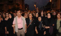 Trabzonlular Siyah Renkli Kıyafetlerle Sinem Topaloğlu İçin Sessiz Yürüyüş Düzenledi
