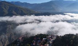 Artvin’de Sis Bulutları Kartpostallık Görüntüler Oluşturdu
