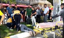Bafra’da yaya geçidinde kaza: 3 yaralı, kaza anı kamerada