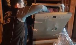 Bulaşık makinesine gizlenen 53 bin adet uyuşturcu hapı narkotik köpeği buldu