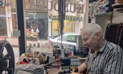 Rize’de 35 yıllık ayakkabı tamircisinden mesleki sitem, "Sanat bitti, bu meslek bizimle sona erecek"