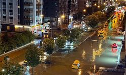Samsun’da sağanak yağış: Atakum’da ev ve iş yerlerini su bastı