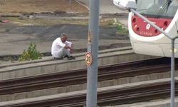 Samsun’da tramvay üst geçidinde şaşkına çeviren anlar
