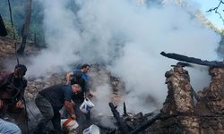 Yusufeli’de Yangın: Ev, Ahır ve Samanlık Kül Oldu