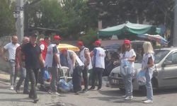 Şavşat’ta İşçilerden Çöp Toplama Eylemi