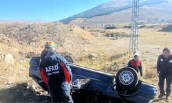 Ardahan’da devrilen otomobildeki 4 kişi yaralandı