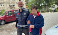 Balkondan girdiği evlerden 70 bin liralık eşya çalan hırsız tutuklandı