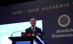 YÖK Başkanı Prof. Dr. Özvar: "Artık yaz okullarında üst sınıflardan da ders alınabilmeli"