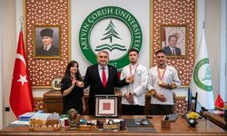 AÇÜ’de “Ahi Sancağı” Gururu