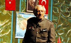 Geleneksel Türk temaşa sanatının usta oyuncusu: Nejat Uygur