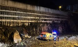 Rize'de bariyere çarpıp boşluğa düşen kamyonetin sürücüsü öldü