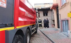Ünye'de metruk evde çıkan yangın söndürüldü