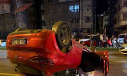 Makas atarak iki araca çarpan sürücü takla attı: 1 yaralı