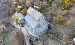 Barhal Manastırı Sonbahar Güzelliğiyle Büyüledi