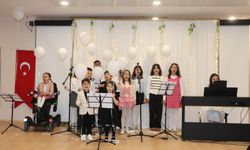 Yusufeli’nde Çocuklardan Piyano Resitali