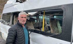 Artvin'de Üzerlerine Kaya Yağan Minibüs Şoförü Yaşadıkları Korku Dolu Anları Anlattı