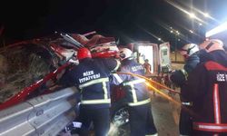 Rize'de otomobil bariyerlere çarptı: 1 ölü, 1 yaralı