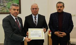 “Kemal Demirel’e Hizmetleri İçin Teşekkür Edildi”