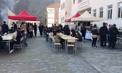 Gazze İçin Düzenlenen Kermese Yoğun İlgi