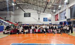 Artvin’de Voleybol Heyecanı Başladı