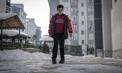 DMD hastası Ahmet'in tek hayali koşmak ve çocukluğunu yaşamak