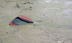 Samsun'da otomobilin sulama göletine devrilmesi sonucu 2 kişi yaralandı