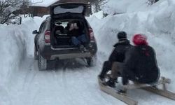 Şavşat'ta Geleneksel Tahta Kızaklarla Kış Eğlencesi