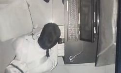 Artvin'de Kafedeki Hırsızlık Anı Kamerada