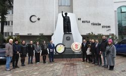 Gazeteciler Günü Çelenkle Anıldı