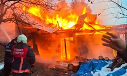 Şavşat Dereiçi Köyü’nde Yangın